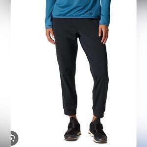 Bundle of 3 Pairs of Mountain Hardwear Mountain Stretch Jogger Pants